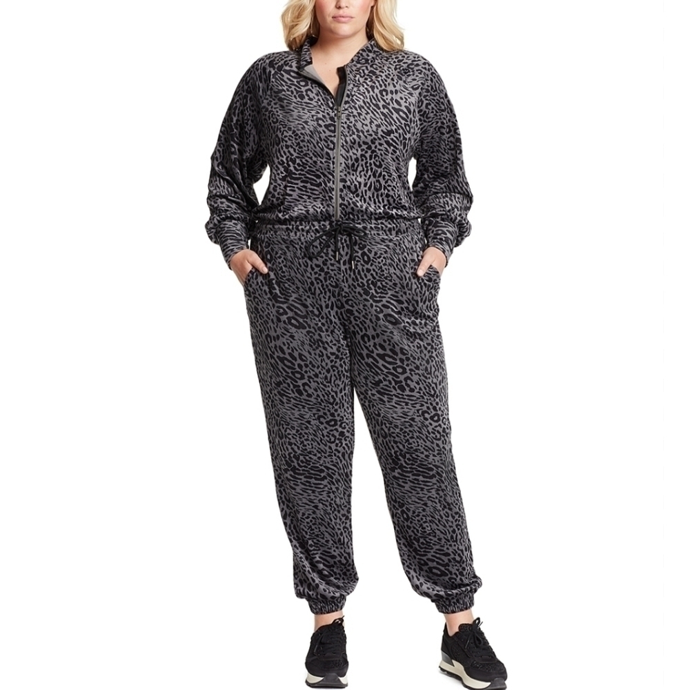 Skinny girl leopard jumpsuit velor